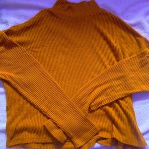 YELLOW MOCK NECK CROPPED GARAGE LONG SLEEVE